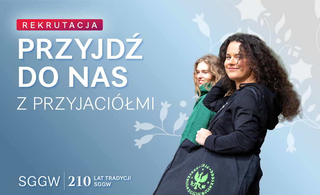Trzy młode osoby na niebieskim tle.
