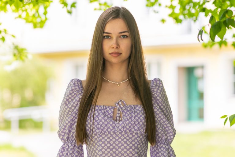 Mam na imię Kseniya. Interesuję się praktykami ezoterycznymi i duchowymi. Studiuję w SGGW.