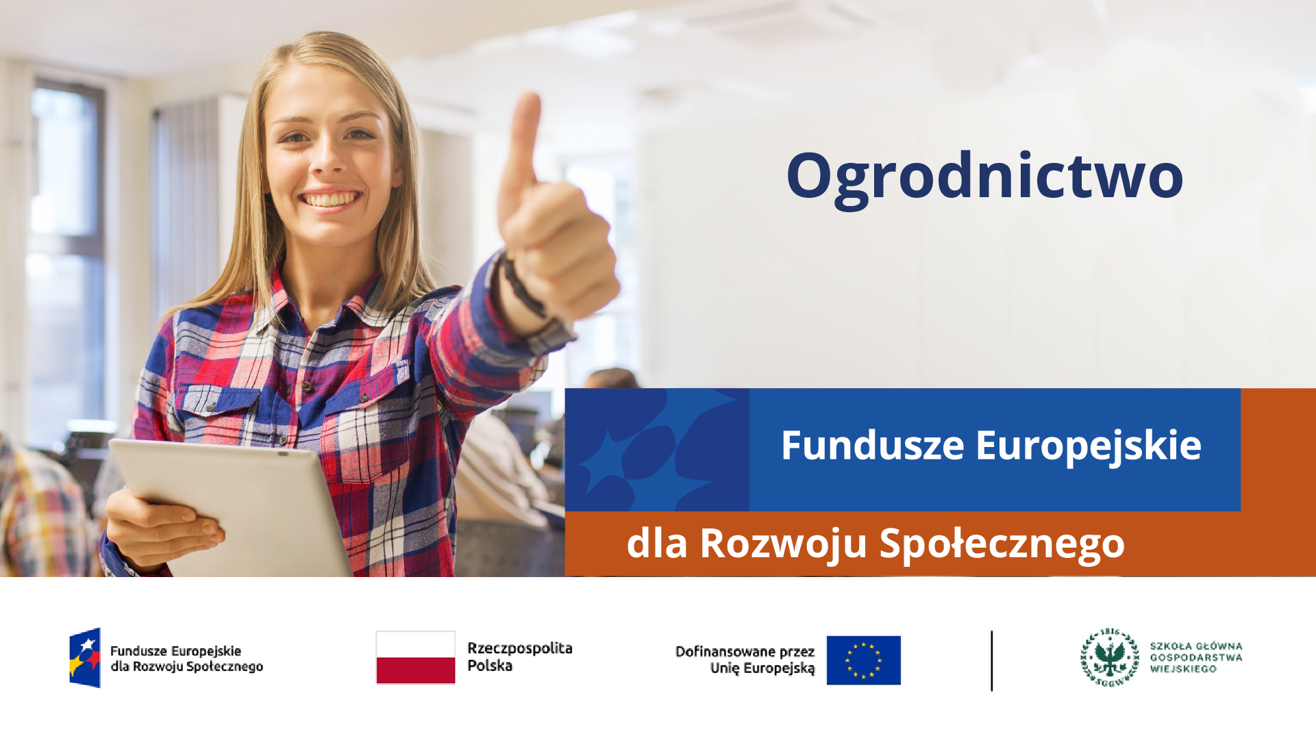 uśmiechnięta kobieta